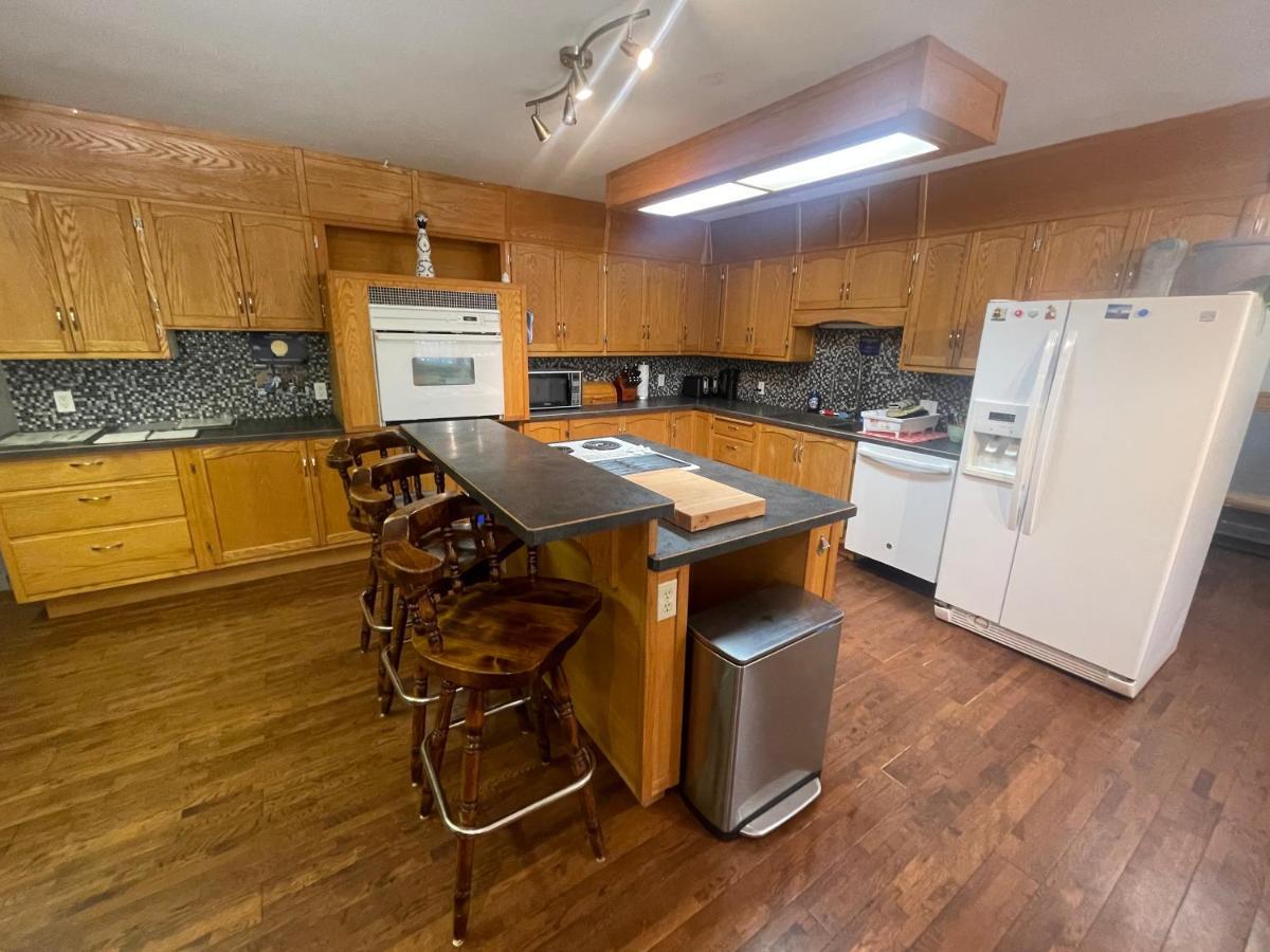 Blaeberry Valley Vacation Rentals Golden Ngoại thất bức ảnh