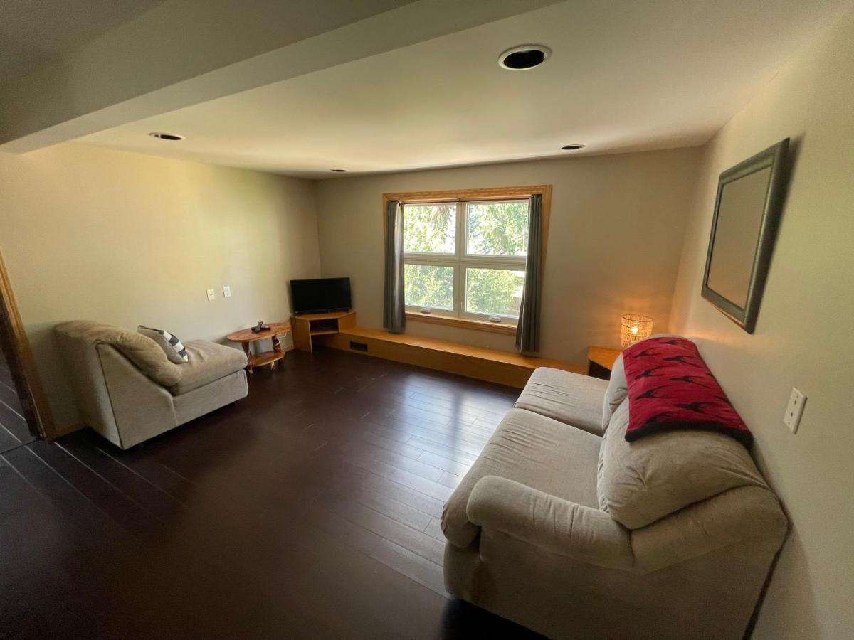 Blaeberry Valley Vacation Rentals Golden Ngoại thất bức ảnh