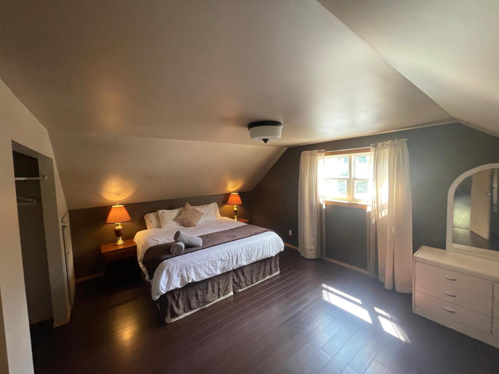 Blaeberry Valley Vacation Rentals Golden Ngoại thất bức ảnh